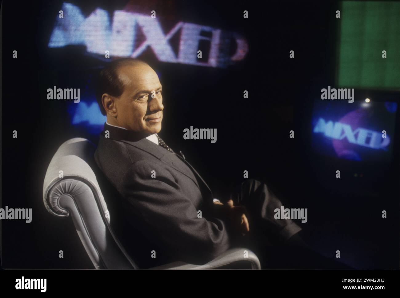 MME4770839 Silvio Berlusconi dans l’émission « Mixer », Rome, 1996 (photo) ; © Marcello Mencarini. Tous droits réservés 2024. Banque D'Images