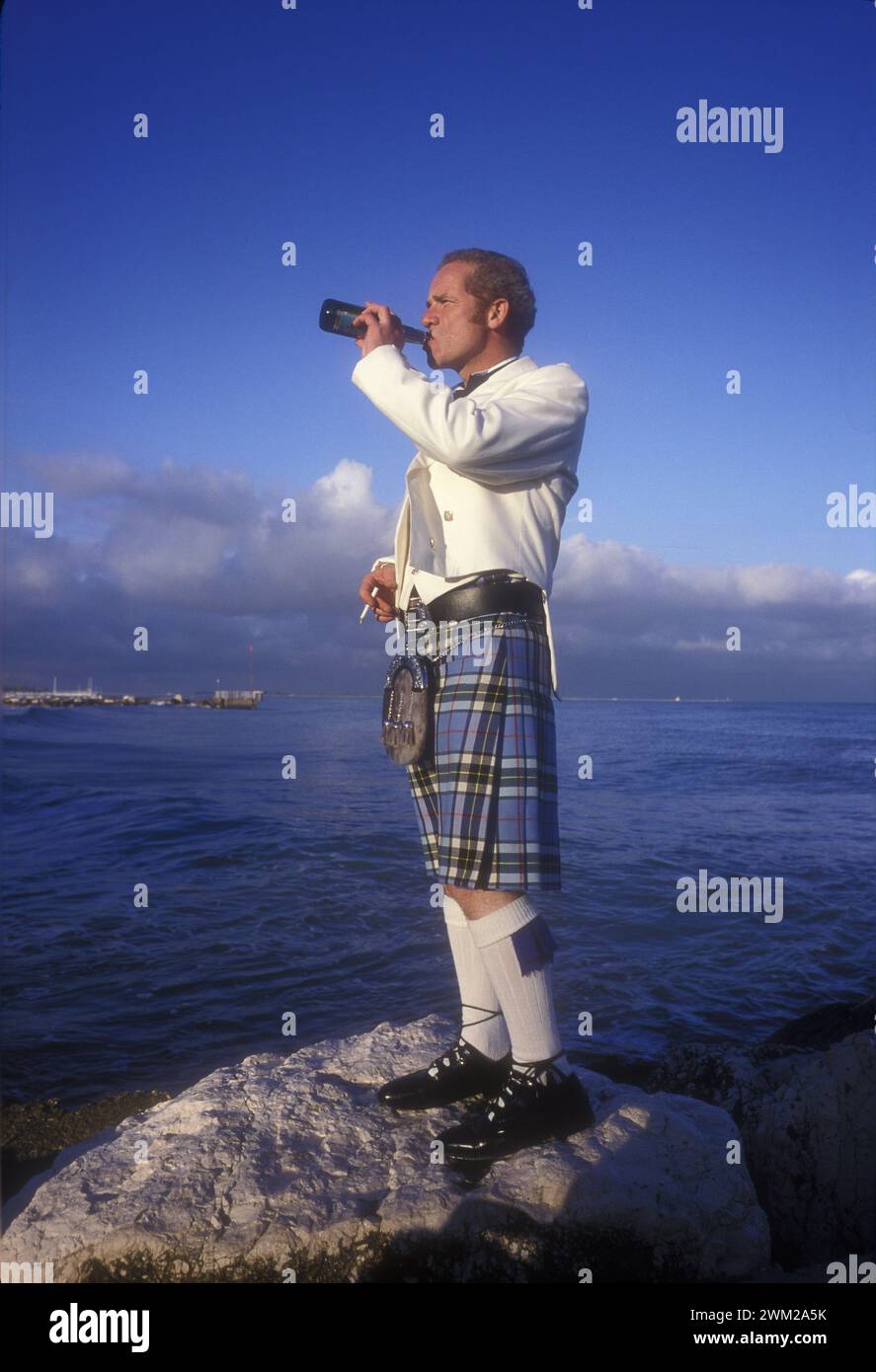 MME4809128 Lido de Venise, Festival du film de Venise 1998, acteur-réalisateur écossais Peter Mullan/Lido di Venezia, Festival du film di Venezia 1998. Il enregistre-attore scozzese Peter Mullan - ; (add.info.: Venice Lido, Venice film Festival 1998, acteur-réalisateur écossais Peter Mullan/Lido di Venezia, film Festival di Venezia 1998. Il enregistre-attore scozzese Peter Mullan -) ; © Marcello Mencarini. Tous droits réservés 2023. Banque D'Images