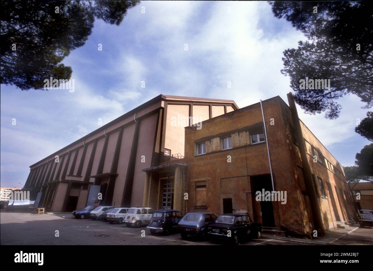 7395003 Rome, studios Cinecittà. Teatro 5, où Federico Fellini a tourné ses films, c.1985 (photo) ; © Marcello Mencarini. Tous droits réservés 2024. Banque D'Images