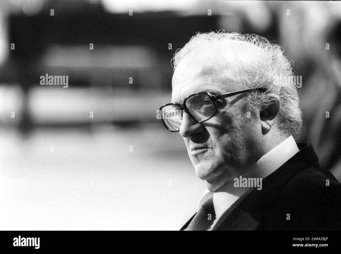 7395018 réalisateur italien Federico Fellini, 1985 (photo noir et blanc) ; © Marcello Mencarini. Tous droits réservés 2024. Banque D'Images