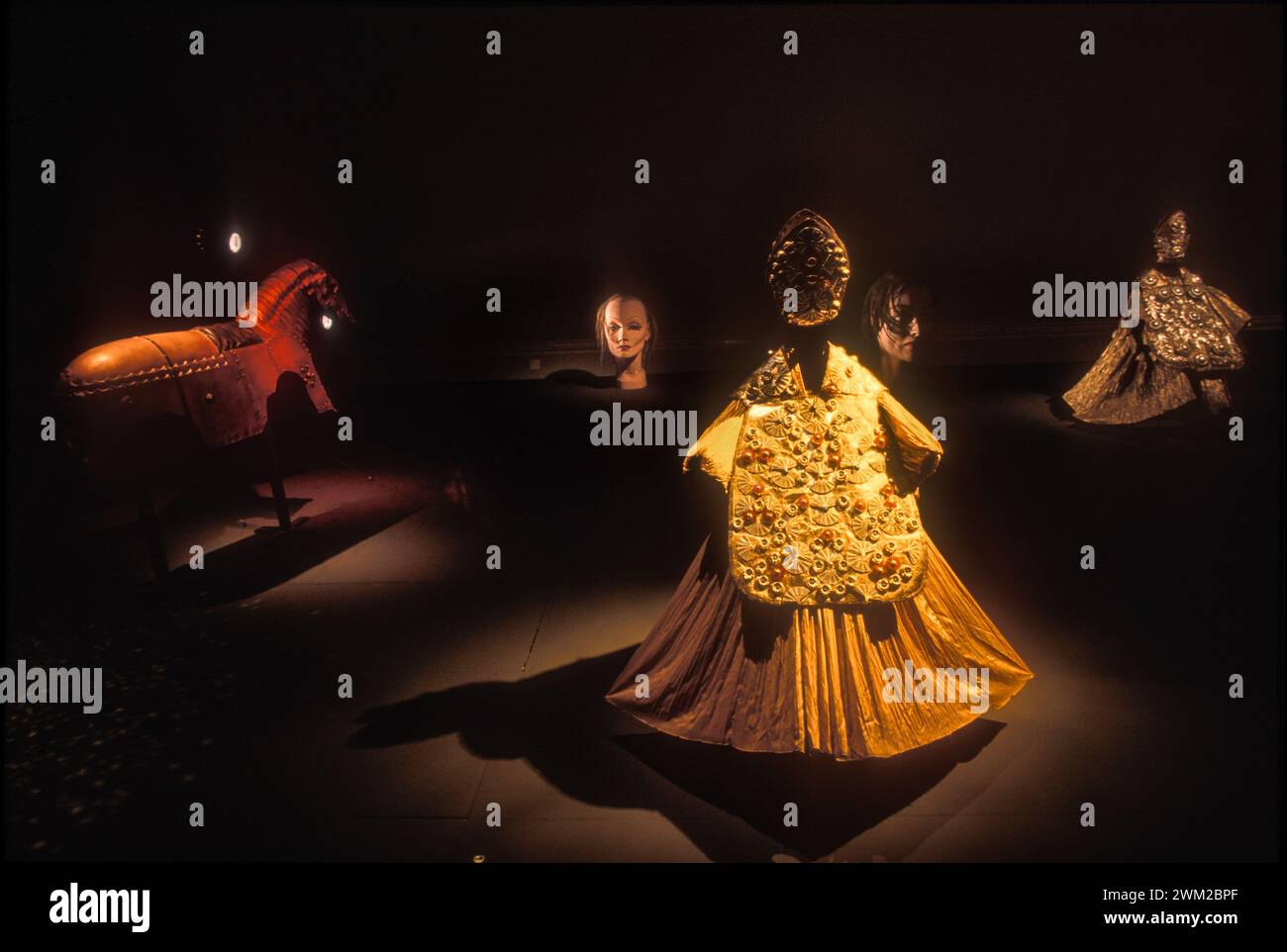 7395043 exposition sur Federico Fellini. Costumes tirés de ses films, 1995 (photo) ; © Marcello Mencarini. Tous droits réservés 2024. Banque D'Images