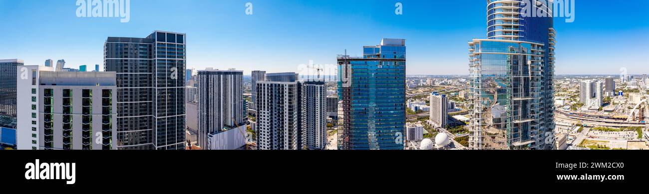 Panorama aérien tours de gratte-ciel du centre-ville de Miami Banque D'Images