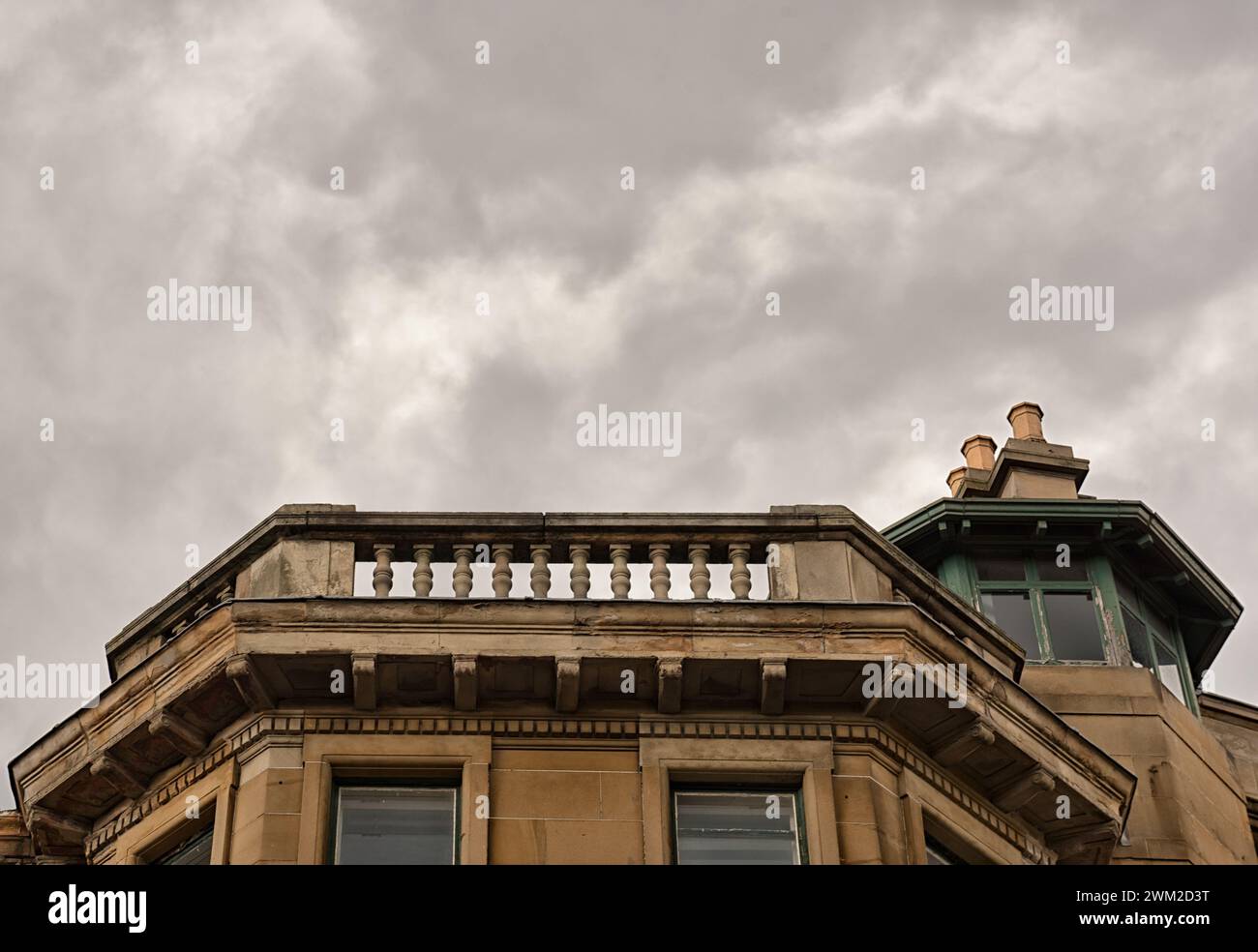 Balcons et détails architecturaux des bâtiments et intérieurs de l'Université de Glasgow en Écosse Banque D'Images