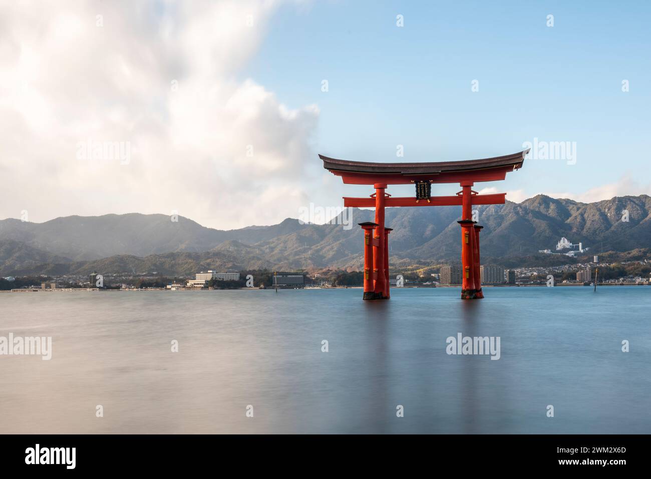 Itsukushima Jinja, Miyajima Tori, Japon Banque D'Images