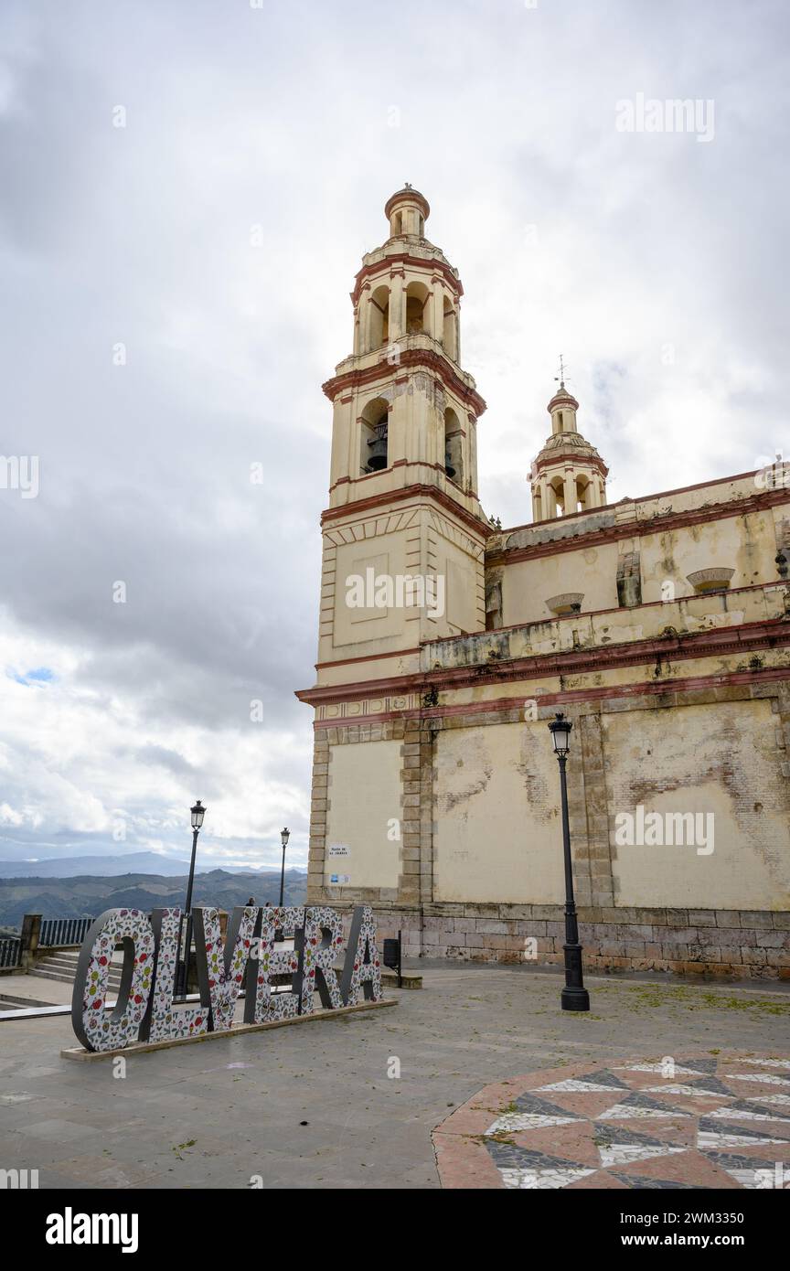 Archiprêtre et église paroissiale Nuestra Señora de la Encarnación à Olvera, Arcos de la Frontera, Cadix, Espagne. Banque D'Images