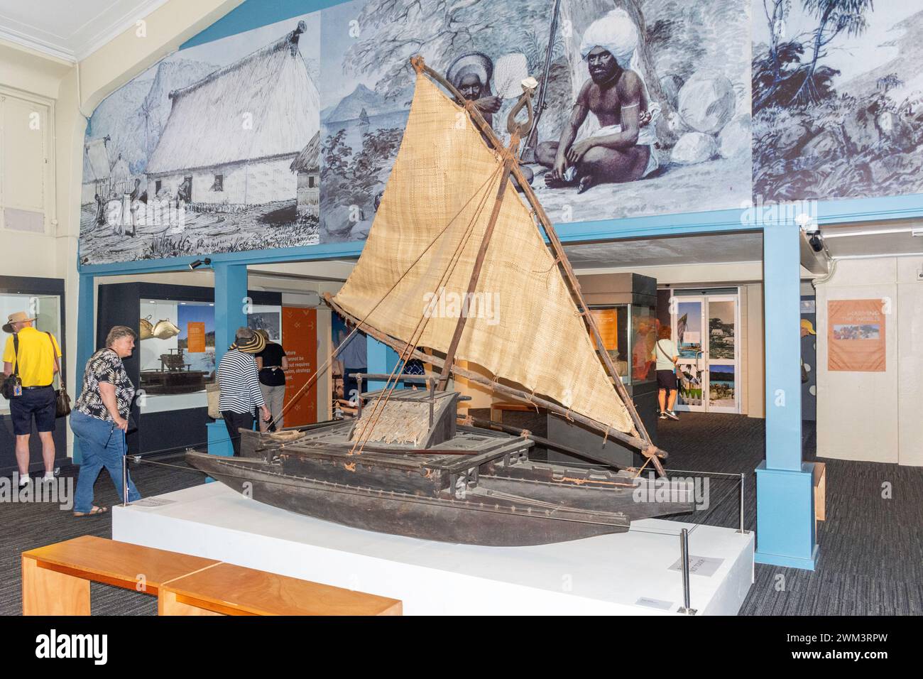 Historique Drua modèle de canot à double coque, Canoe in Fiji Museum, Thurston Gardens, Victoria Parade, Suva, Viti Levu, République des Fidji Banque D'Images