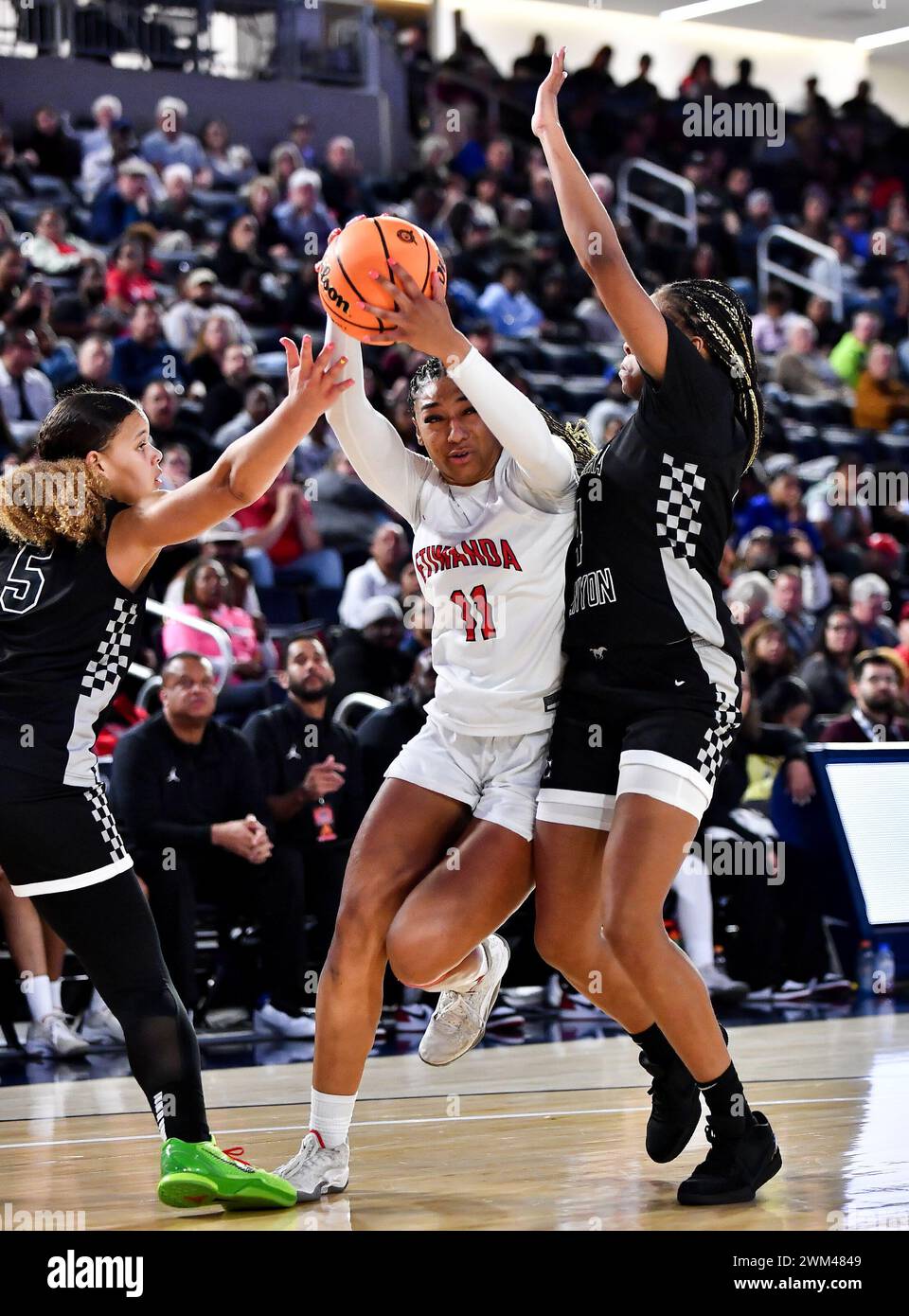 Riverside, CA. 23 février 2024. Etiwanda Kennedy Smith (11 ans) en action lors du match du championnat de basket-ball féminin de la division ouverte CIF-SS entre Sierra Canyon v. Etiwanda à l'Université Cal Baptist Louis Lopez/Modern Exposure/Cal Sport Media/Alamy Live News Banque D'Images