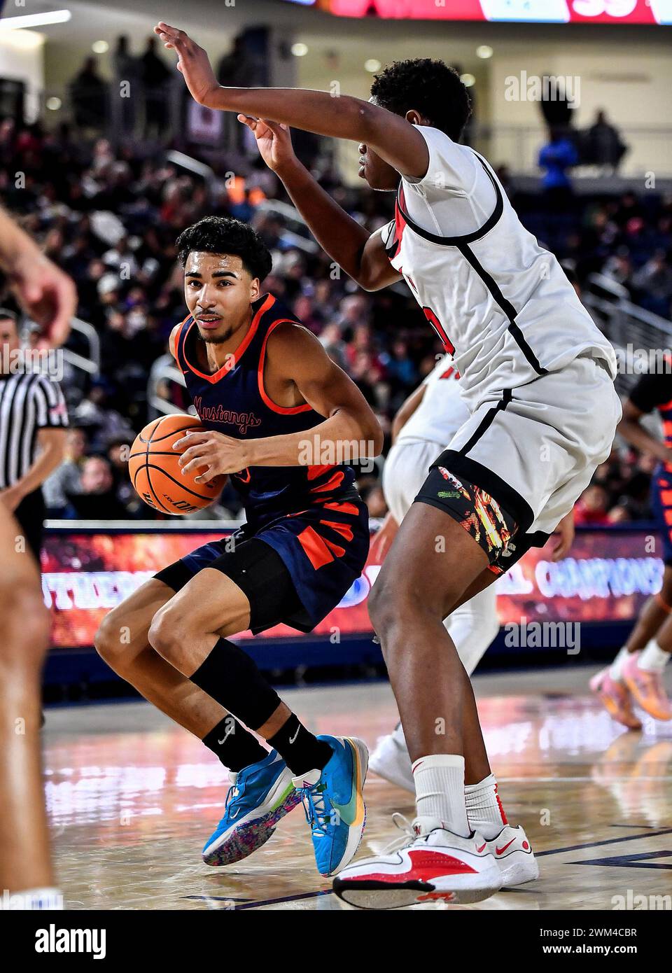 Riverside, CA. 23 février 2024. Roosevelt Darnez Slater (0) en action lors du match de championnat de basket-ball du lycée CIF-SS Open Division Boys entre Harvard-Westlake v. Roosevelt à l'Université Cal Baptist. Louis Lopez/Modern Exposure/Cal Sport Media/Alamy Live News Banque D'Images
