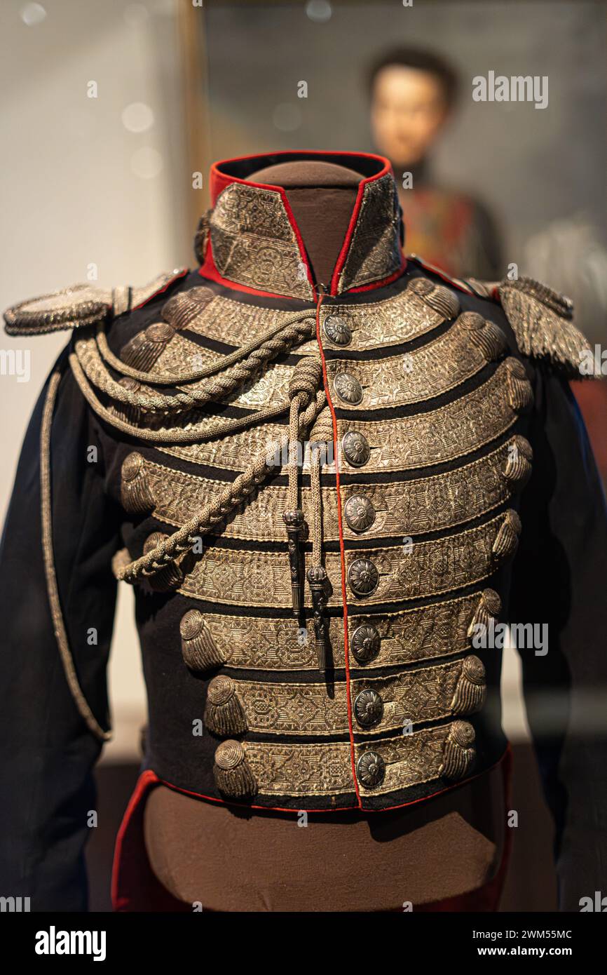 Unirforms, armures et armes au musée de l'Armée de Paris, musée militaire national en France Banque D'Images