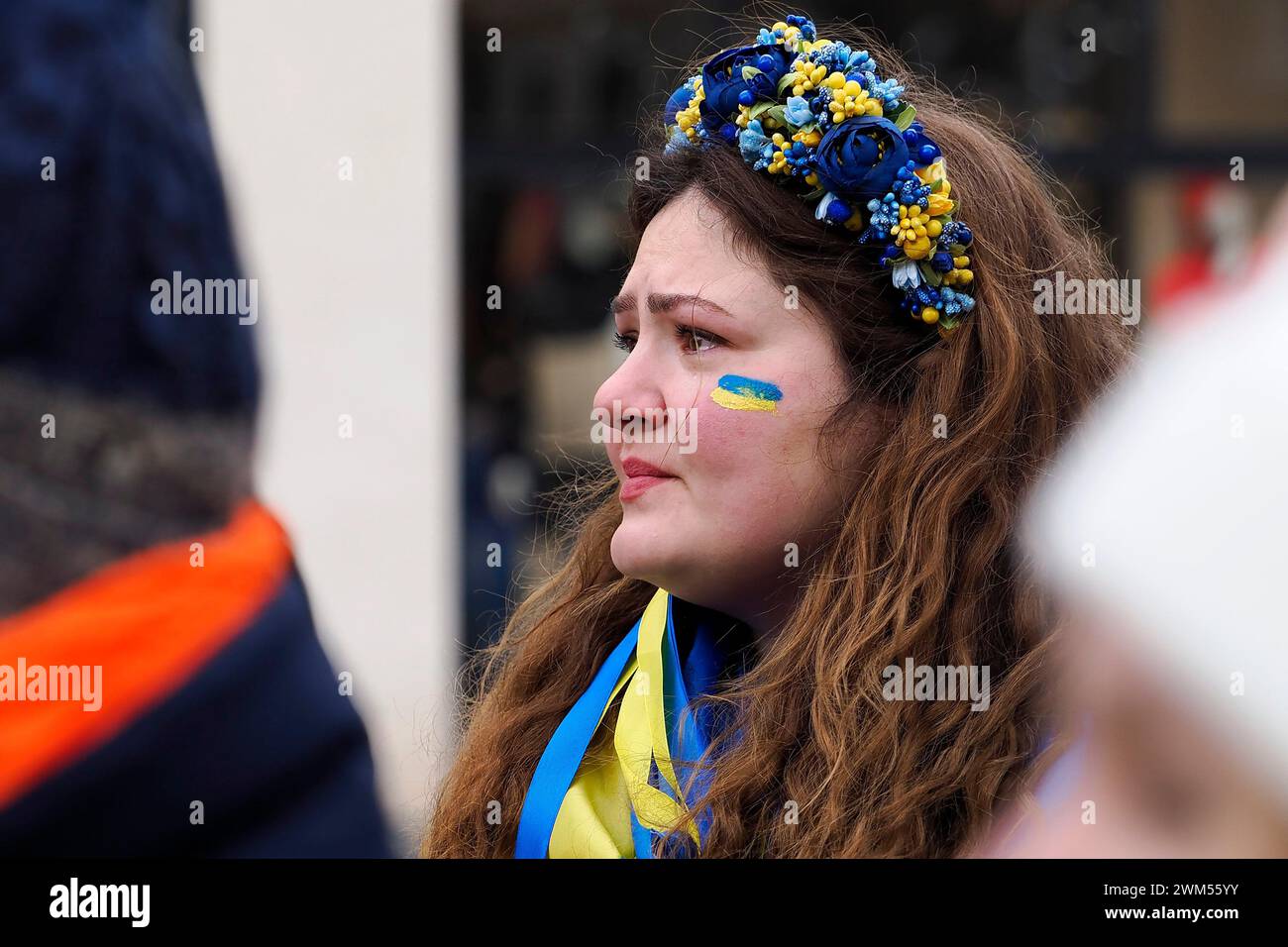 France. 24 février 2024. © PHOTOPQR/VOIX DU NORD/Christophe Lefebvre ; 24/02/2024 ; Valenciennes 24-02-2024 10:34 manifestation de soutien à l'Ukraine, a l'appel de l'association Nadiya Soleil, sur la place d'armes de Valenciennes photo CHRISTOPHE LEFEBVRE VDN Valenciennes 02/24/2024; manifestation de soutien à l’Ukraine, à l’appel de l’association Nadiya Soleil, sur le terrain de défilé de Valenciennes crédit : MAXPPP/Alamy Live News Banque D'Images