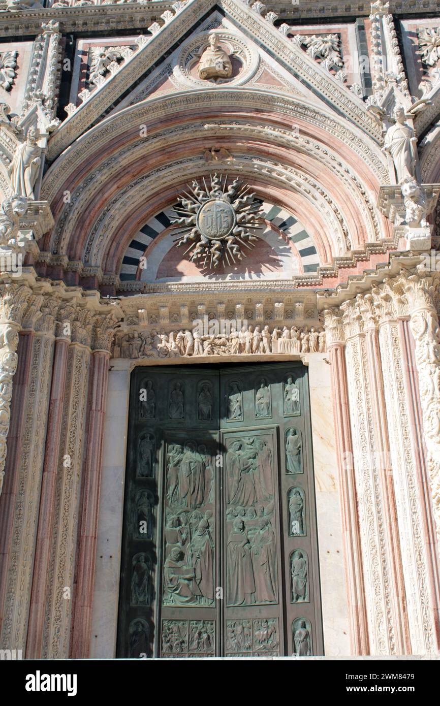 L'entrée de la cathédrale de Sienne Banque D'Images