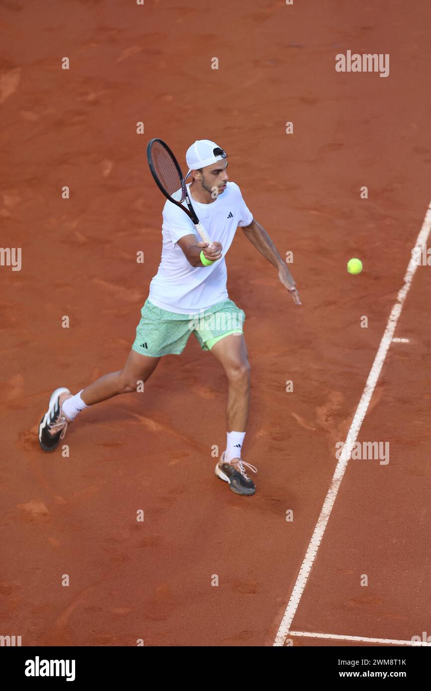 Rio de Janeiro, Brésil. 24 février 2024. Francisco Cerundolo, d’Argentine, participe au match simple contre Sebastian Baez, d’Argentine, lors de la huitième journée de l’ATP 500 Rio Open présenté par Claro au Jockey Club Brasileiro le 24 février 2024 à Rio de Janeiro, Brésil. Photo : Daniel Castelo Branco/DiaEsportivo/Alamy Live News crédit : DiaEsportivo/Alamy Live News Banque D'Images