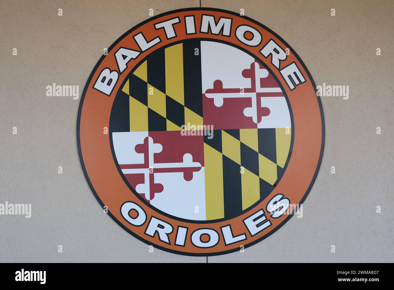 Sarasota FL USA ; Une vue générale de la signalisation des Orioles de Baltimore au stade avant le Home Opener lors d'un match d'entraînement de printemps de la MLB contre les Bo Banque D'Images Sarasota FL USA ; Une vue générale de la signalisation des Orioles de Baltimore au stade avant le Home Opener lors d'un match d'entraînement de printemps de la MLB contre les Bo Banque D'Images