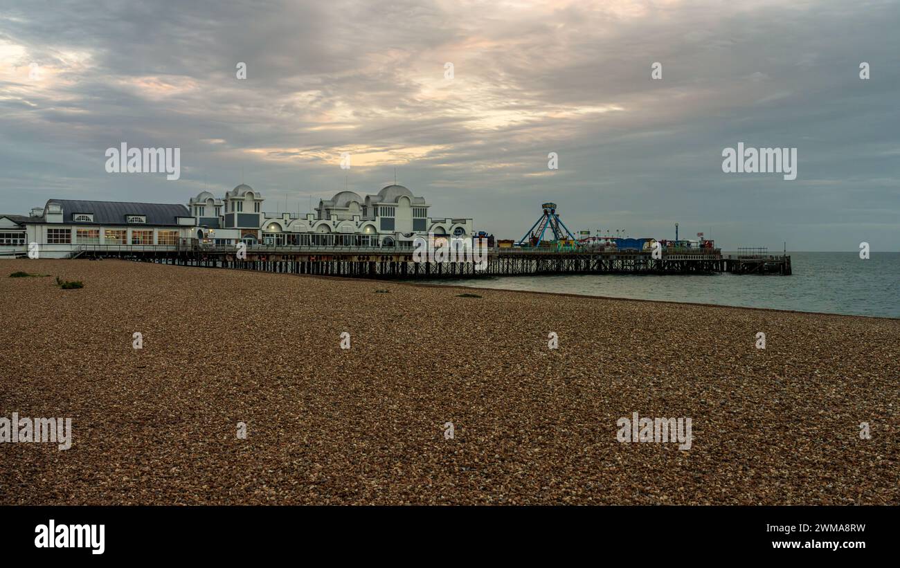Portsmouth, Hampshire, Angleterre, Royaume-Uni - 01 octobre 2022 : South Parade Pier Banque D'Images