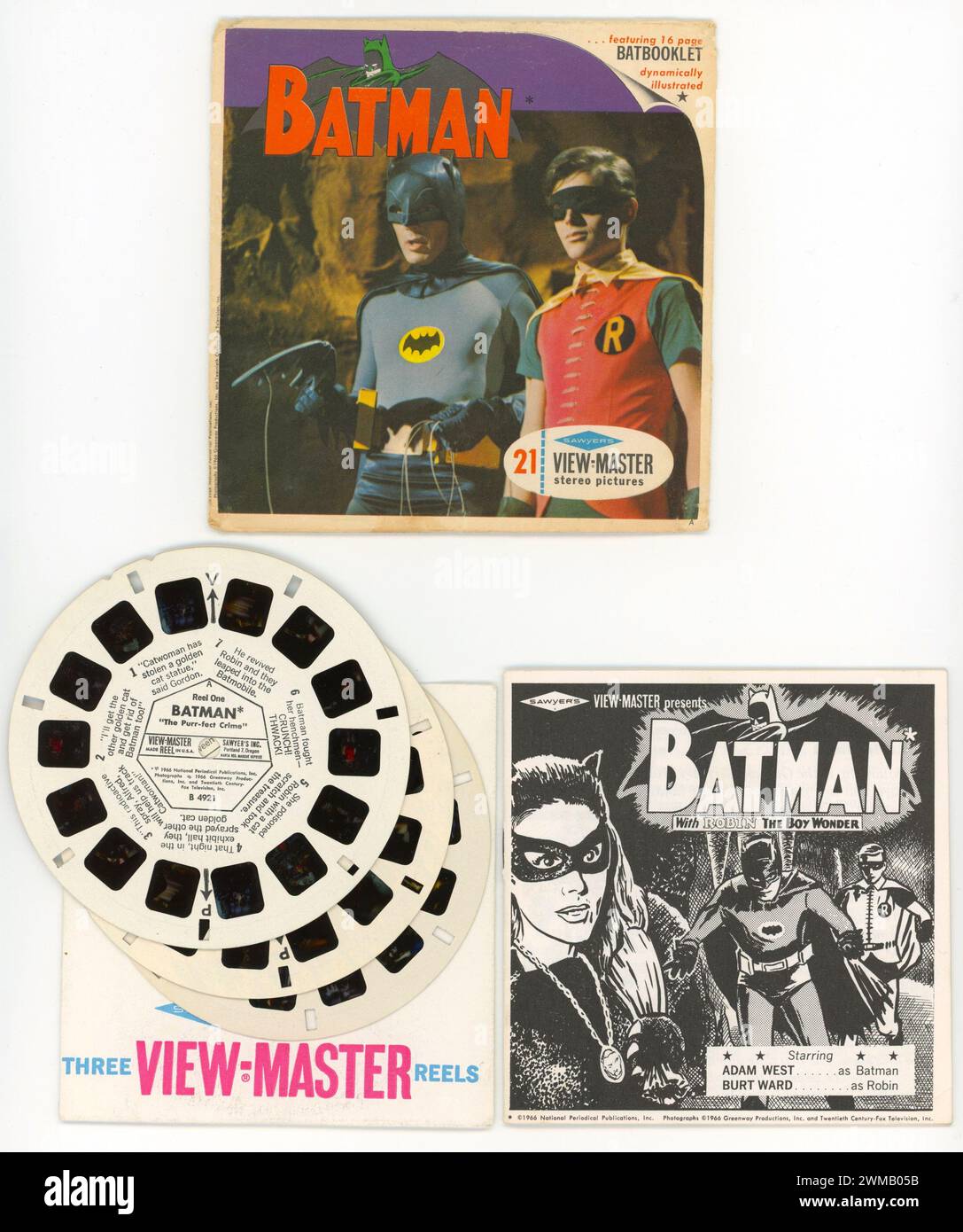 Sawyer's View-Master 21 images stéréo pour l'épisode de 1966 The Purr-fect crime pour la série télévisée américaine BATMAN avec ADAM WEST dans le rôle de Batman Burt Ward dans le rôle de Robin et JULIE NEWMAR dans le rôle de Catwoman Greenway Productions,Inc / Twentieth Century Fox Television, Inc Banque D'Images