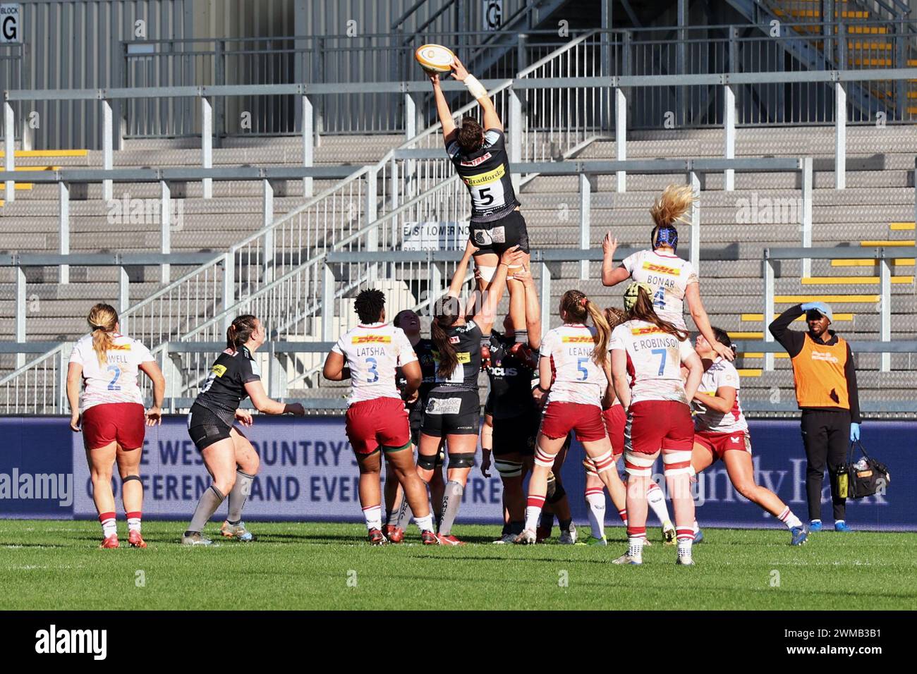 Exeter, Devon, Royaume-Uni. 24 février 2024. Allianz Premiership Women's Rugby : Exeter Chiefs v Harlequins Women at Sandy Park, Exeter, Devon, Royaume-Uni. Photo : Line Out Credit : Nidpor/Alamy Live News Banque D'Images