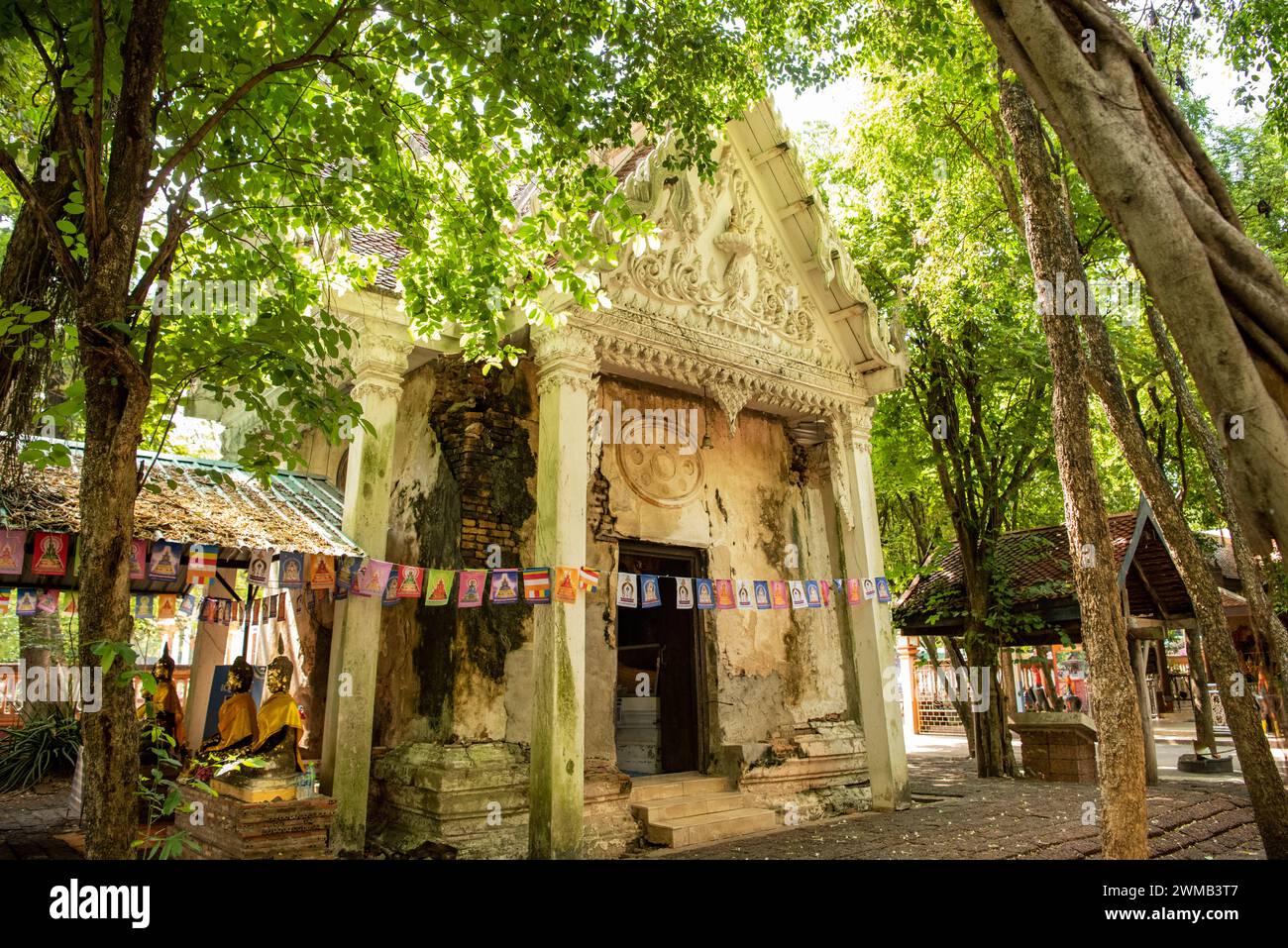 L'ancien temple de Wat Pho Bang Khla près de la ville de Mueang Chachoengsao dans la province de Chachoengsao en Thaïlande. Thaïlande, Chachoengsao, 4 novembre 202 Banque D'Images