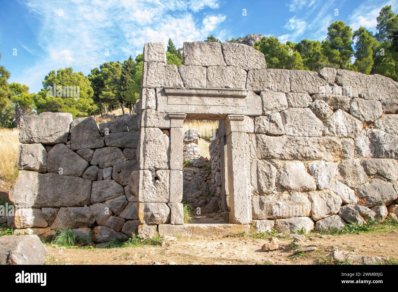 Le temple de Diane à Cefalu , situé dans la roche ( rocca) avec des murs mégalithiques, Sicile, Italie Banque D'Images