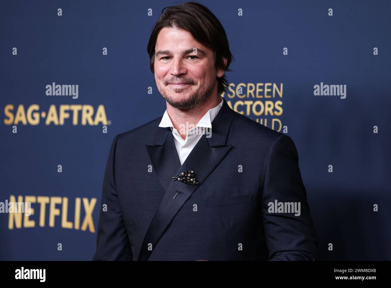 Los Angeles, États-Unis. 24 février 2024. LOS ANGELES, CALIFORNIE, ÉTATS-UNIS - 24 FÉVRIER : Josh Hartnett, lauréat du prix Outstanding performance by a Cast in a Motion Picture pour Oppenheimer, pose dans la salle de presse lors de la 30e cérémonie annuelle Screen Actors Guild Awards qui s'est tenue au Shrine Auditorium and Expo Hall le 24 février 2024 à Los Angeles, Californie, États-Unis. (Photo de Xavier Collin/image Press Agency) crédit : image Press Agency/Alamy Live News Banque D'Images