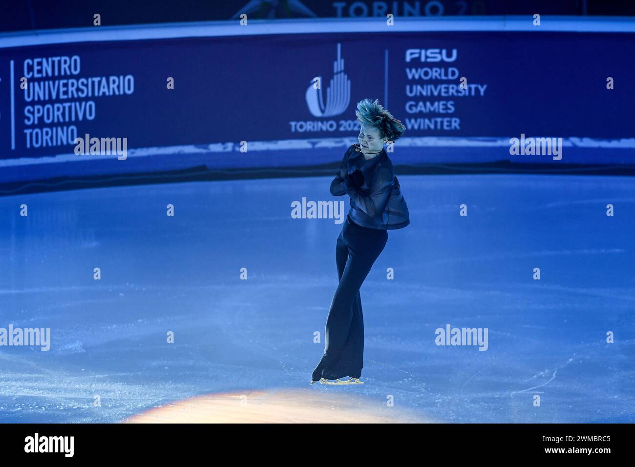 Turin, Italie, Italie. 24 février 2024. Italie, Turin 24 février 2024 PalaVela .'Lights on U'' show pour les Jeux universitaires mondiaux d'hiver de Turin 2025.Ilia Malinin (Credit image : © Tonello Abozzi/Pacific Press via ZUMA Press Wire) USAGE ÉDITORIAL SEULEMENT! Non destiné à UN USAGE commercial ! Banque D'Images