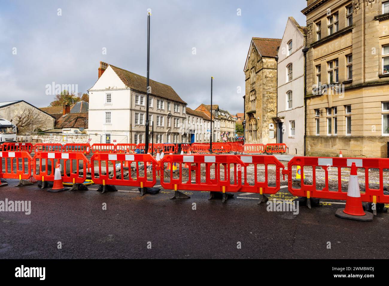 Travaux d'amélioration dans le centre-ville de Trowbridge dans le cadre de l'investissement du gouvernement dans le future High Streets Fund, Trowbridge, Wiltshire, Angleterre, Royaume-Uni Banque D'Images
