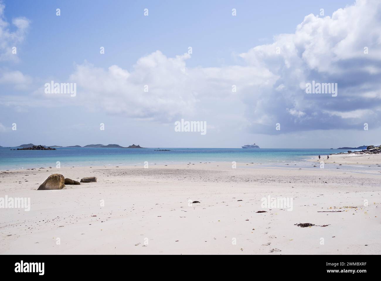 Wite plages de sable et mers Azur sur l'île de Tresco - îles de Scilly, Royaume-Uni Banque D'Images