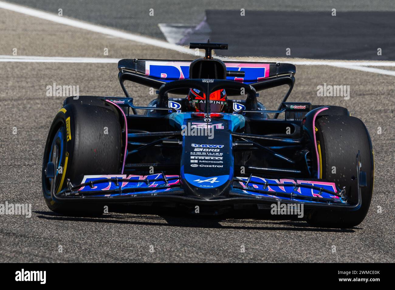 MANAMA, BAHREÏN, circuit international de Bahreïn, 22 février 2024 : le Français Esteban Ocon et l'écurie BWT Alpine F1 Team lors des essais de formule 1 à Bahreïn Banque D'Images