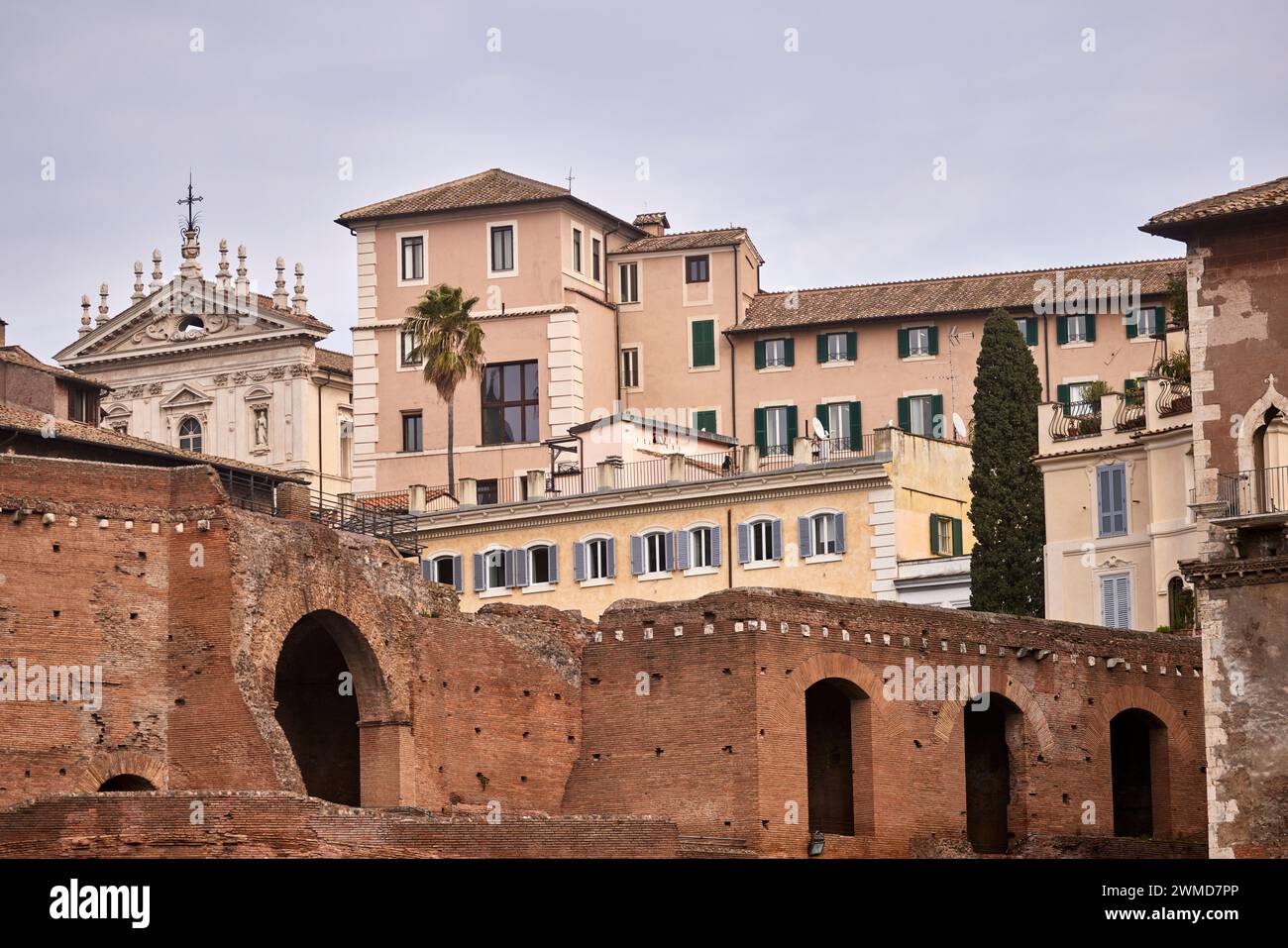 Marché de Trajan sur la via dei Fori Imperiali vaste complexe de ruines à Rome, Italie. Banque D'Images