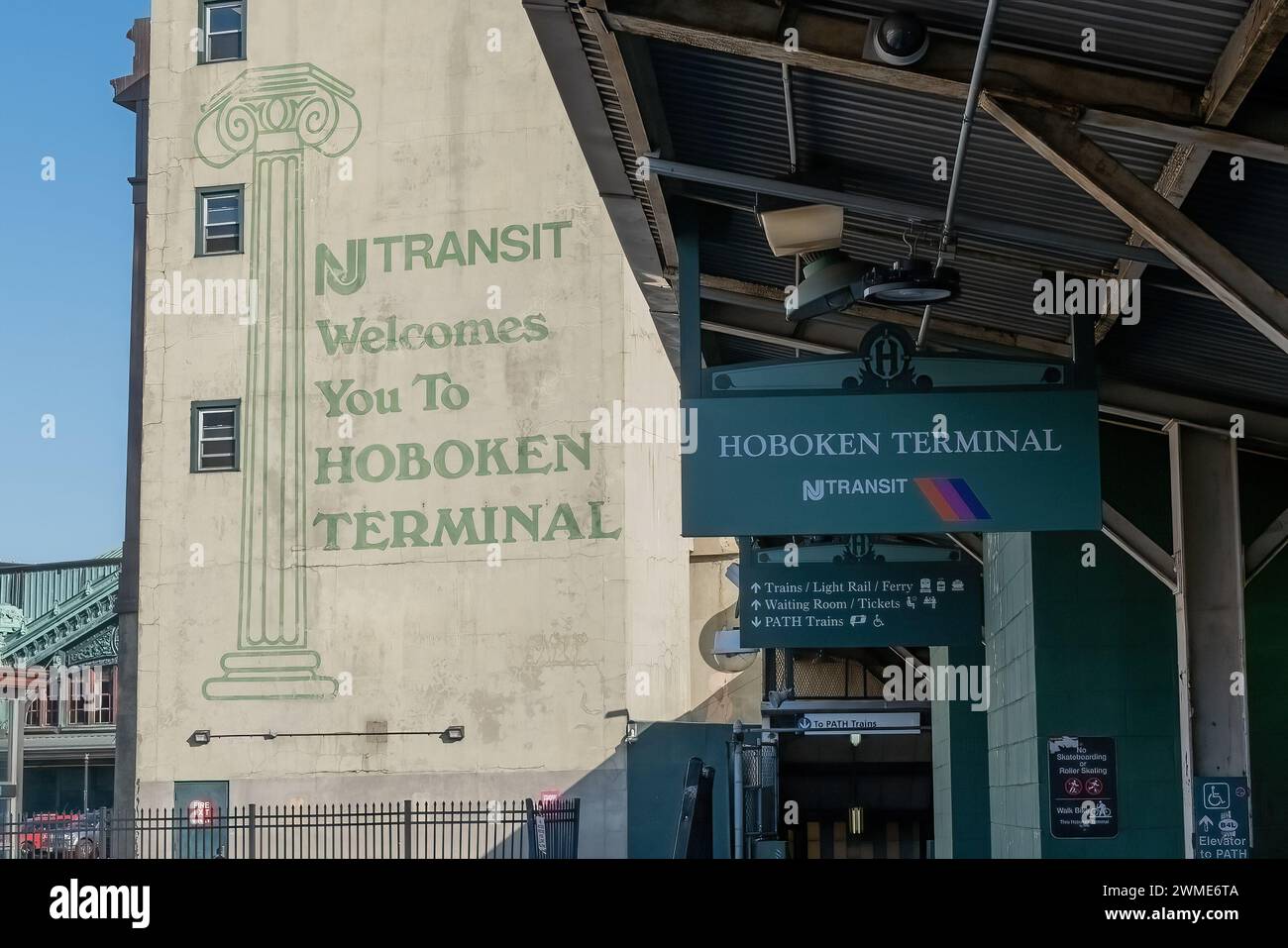 HOBOKEN, New Jersey – 24 février 2024 : Hoboken terminal est vu à Hoboken, New Jersey. Banque D'Images