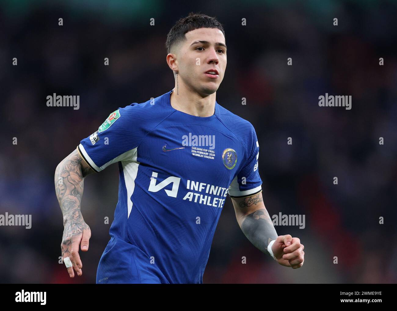 Londres, Royaume-Uni. 25 février 2024. Enzo Fernández de Chelsea lors du match de la Coupe de Carabao au stade de Wembley, Londres. Le crédit photo devrait se lire : Paul Terry/Sportimage crédit : Sportimage Ltd/Alamy Live News Banque D'Images