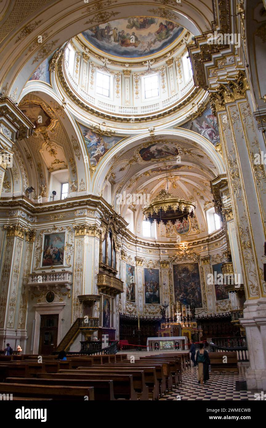 Intérieur du Cattedrale (Duomo) di Bergamo e Battistero Banque D'Images