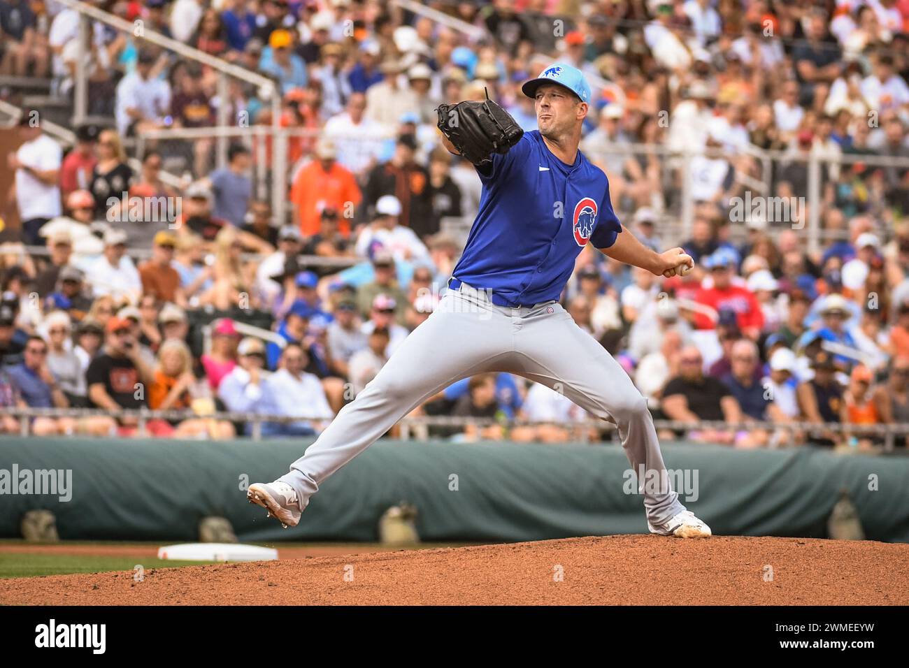 Scottsdale, États-Unis. 24 février 2023. Drew Smyly (11 ans), lanceur débutant des Chicago Cubs, affronte les Giants de San Francisco lors de la première manche d'un match de baseball d'entraînement de printemps de la MLB, le samedi 24 février 2024, à Scottsdale, Arizona. Les Cubs battent les Giants 8-4. (Thomas Fernandez/image du sport) photo via le crédit : Newscom/Alamy Live News Banque D'Images