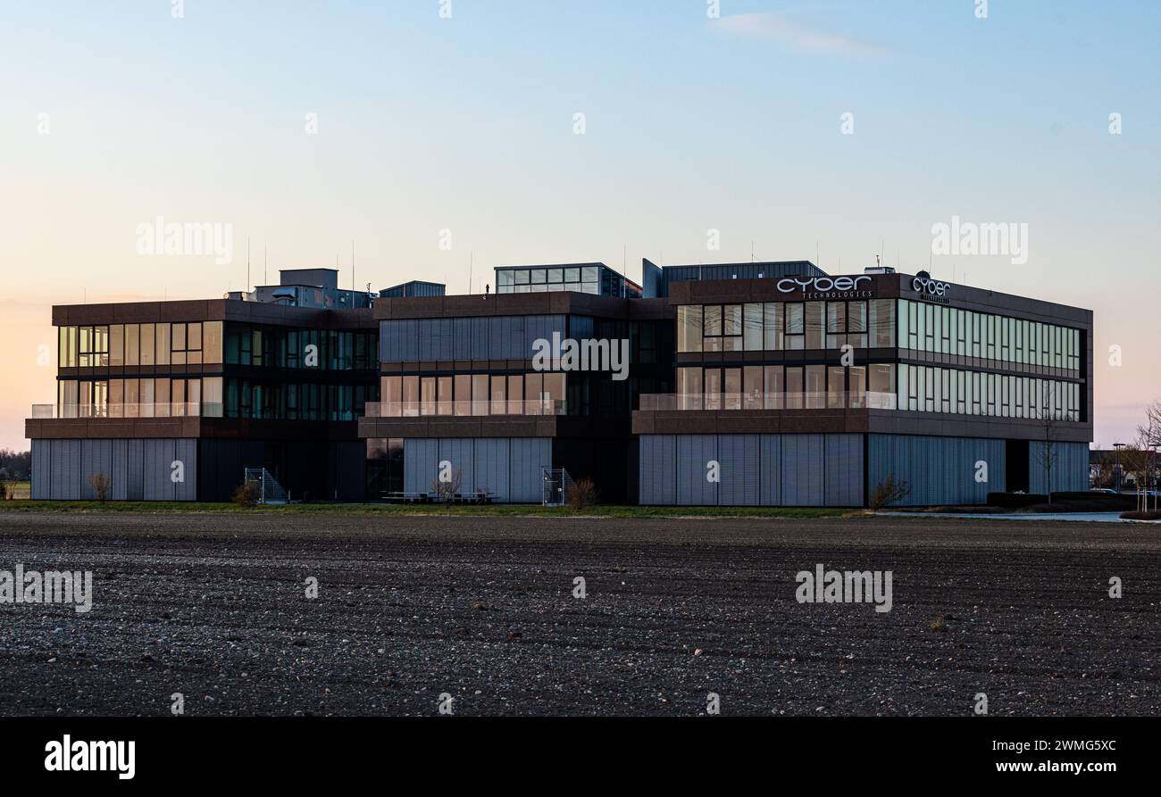 Aussenansicht auf das Firmengebäude von Cyber technologies. (Eching, Deutschland, 05.04.2023) Banque D'Images