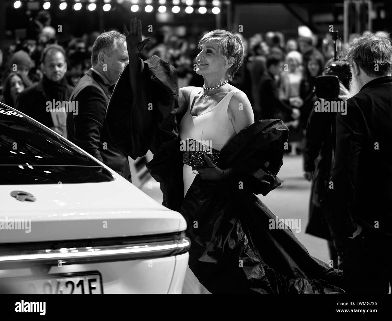 Berlin, Allemagne, 20 février 2024. L'actrice Sharon Stone arrive au tapis rouge. Banque D'Images