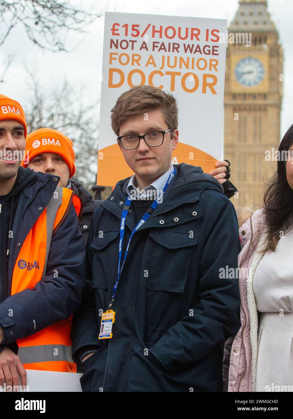 Londres, Angleterre, Royaume-Uni. 26 février 2024. Le co-président du comité junior de BMA, Dr ROBERT LAURENSON, vu à la ligne de piquetage à doctorsÂ extérieur de l'hôpital St Thomas. (Crédit image : © Tayfun Salci/ZUMA Press Wire) USAGE ÉDITORIAL SEULEMENT! Non destiné à UN USAGE commercial ! Crédit : ZUMA Press, Inc/Alamy Live News Banque D'Images