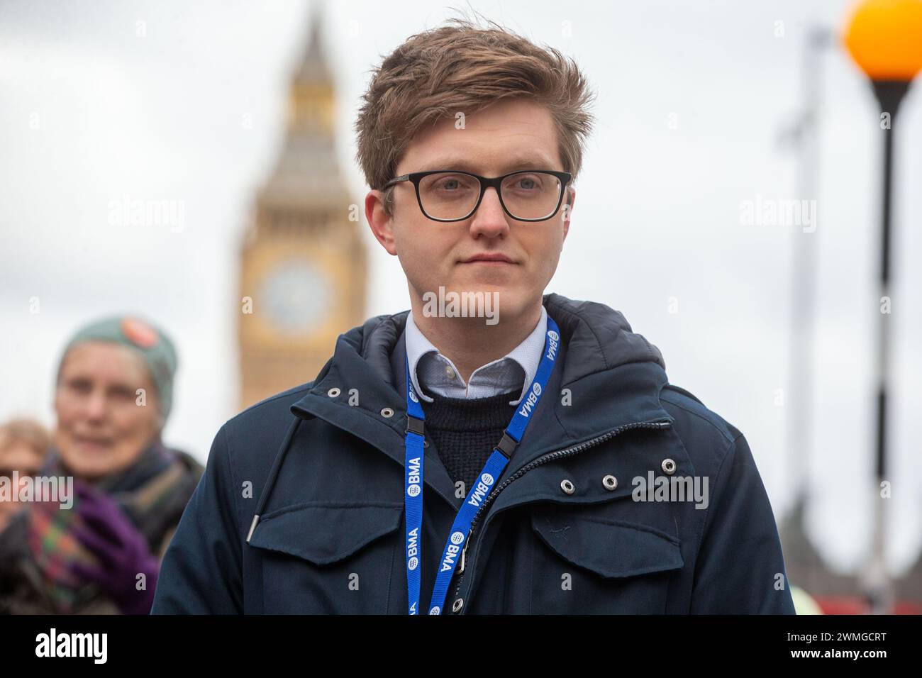 Londres, Angleterre, Royaume-Uni. 26 février 2024. Le co-président du comité junior de BMA, Dr ROBERT LAURENSON, vu à la ligne de piquetage à doctorsÂ extérieur de l'hôpital St Thomas. (Crédit image : © Tayfun Salci/ZUMA Press Wire) USAGE ÉDITORIAL SEULEMENT! Non destiné à UN USAGE commercial ! Crédit : ZUMA Press, Inc/Alamy Live News Banque D'Images