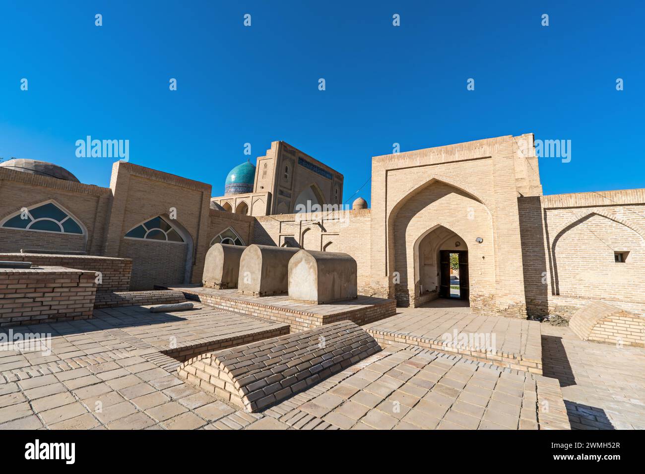 Ouzbékistan, Boukhara. Nécropole Chor-Bakr, construit en 970 après J.-C. complexe comprend la nécropole des tombes familiales, des mausolées et des bâtiments rituels. Ancien salut Banque D'Images