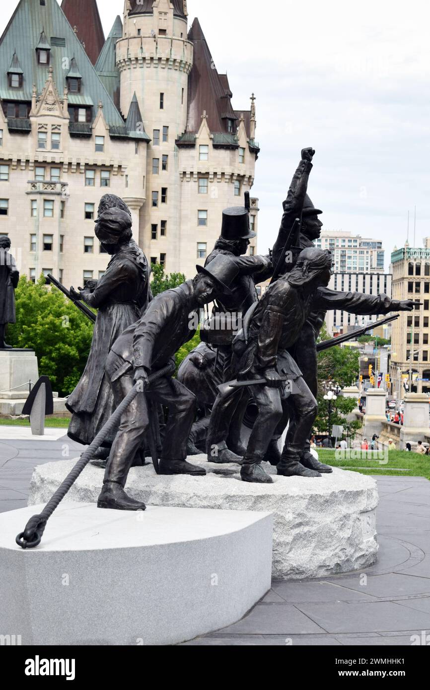 Triomphe par la diversité, Monument dédié aux gens qui ont défendu le Canada pendant la guerre de 1812, colline du Parlement, Ottawa, Ontario, Canada Banque D'Images
