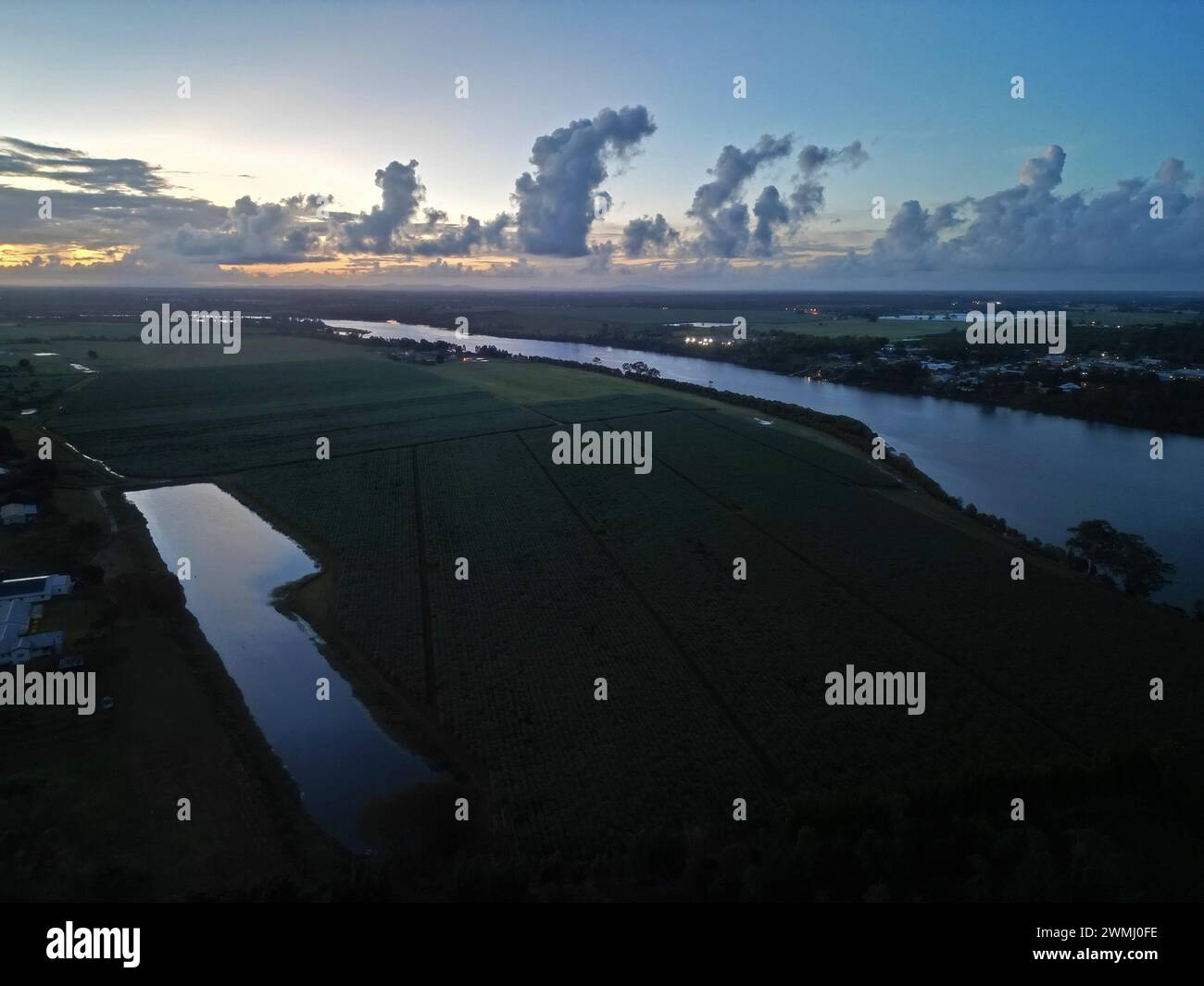 Vue sur la rivière Burnett depuis Millbank, Bundaberg, Queensland, Australie Banque D'Images