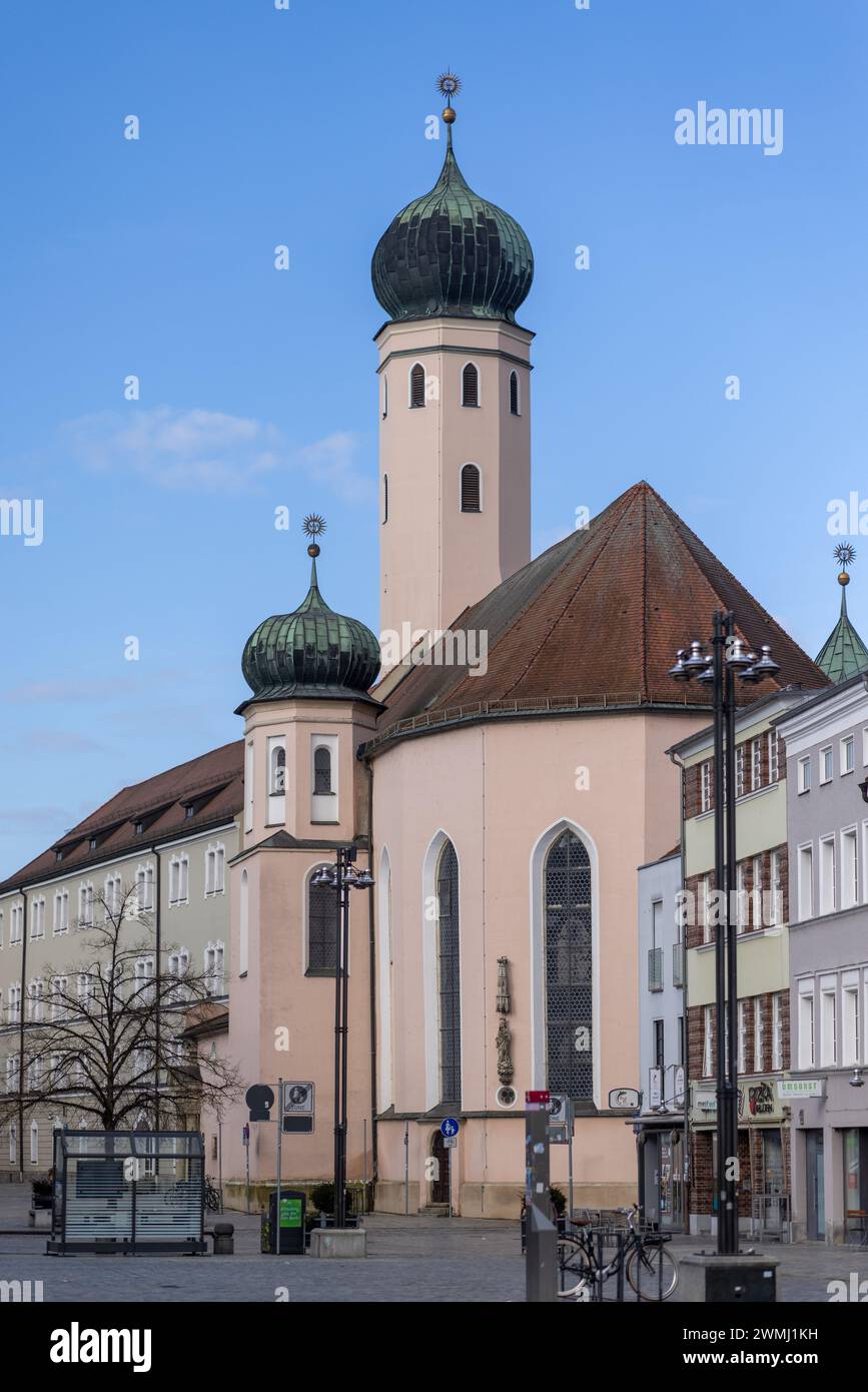 Bâtiment historique à Straubing par un jour de printemps lumineux Banque D'Images