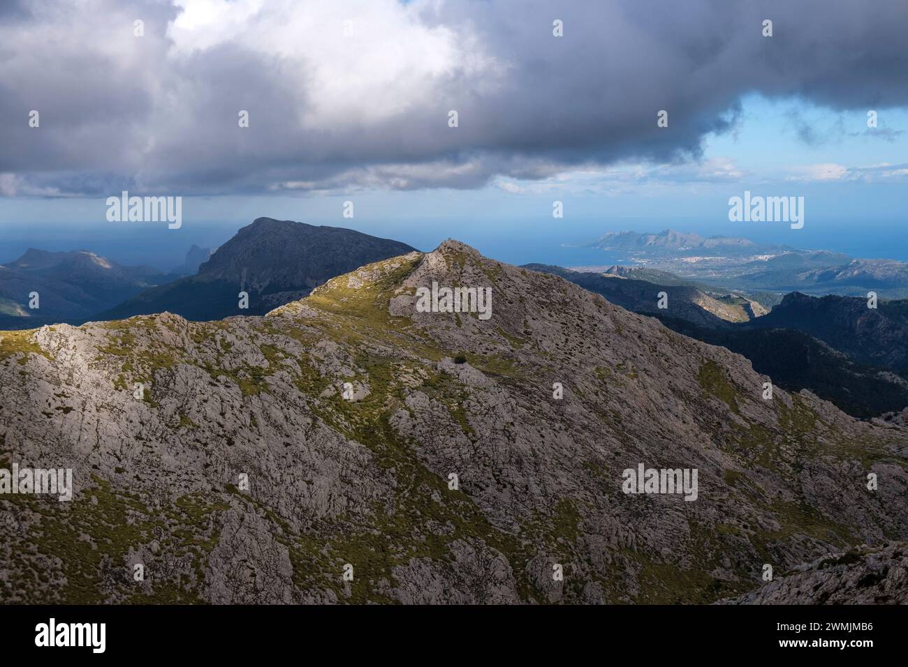 Serra des Teixos 1259 mts, et Puig Tomir 1003 mts, Escorca, Majorque, Îles Baléares, Espagne Banque D'Images