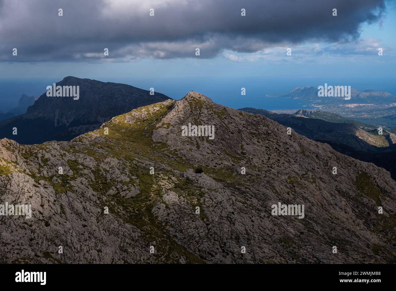 Serra des Teixos 1259 mts, et Puig Tomir 1003 mts, Escorca, Majorque, Îles Baléares, Espagne Banque D'Images