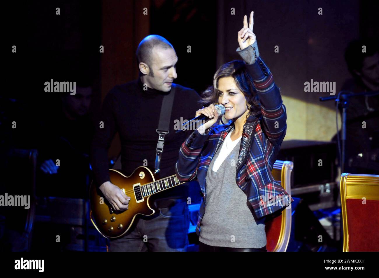 Milan Italie 24/11/2008 : Irene grandi, chanteuse italienne, concert live pour la présentation du nouvel album 'Canzoni per natale' Banque D'Images