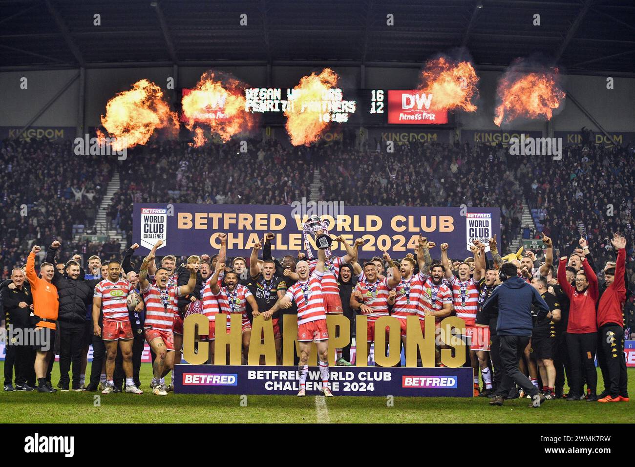 Wigan, Angleterre - 24 février 2024 - Champions Warriors Lift Trophy. Rugby League Betfred World Club Challenge, Wigan Warriors vs Penrith Panthers au DW Stadium, Wigan, Royaume-Uni Dean Williams Banque D'Images