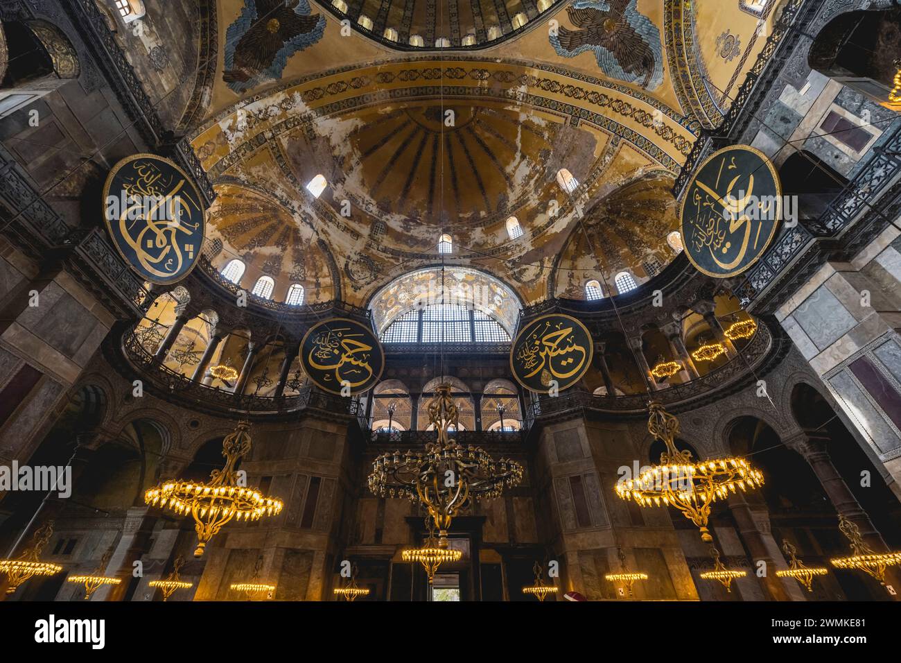 Intérieur de la Grande Mosquée Sainte-Sophie ; Istanbul, Turquie Banque D'Images