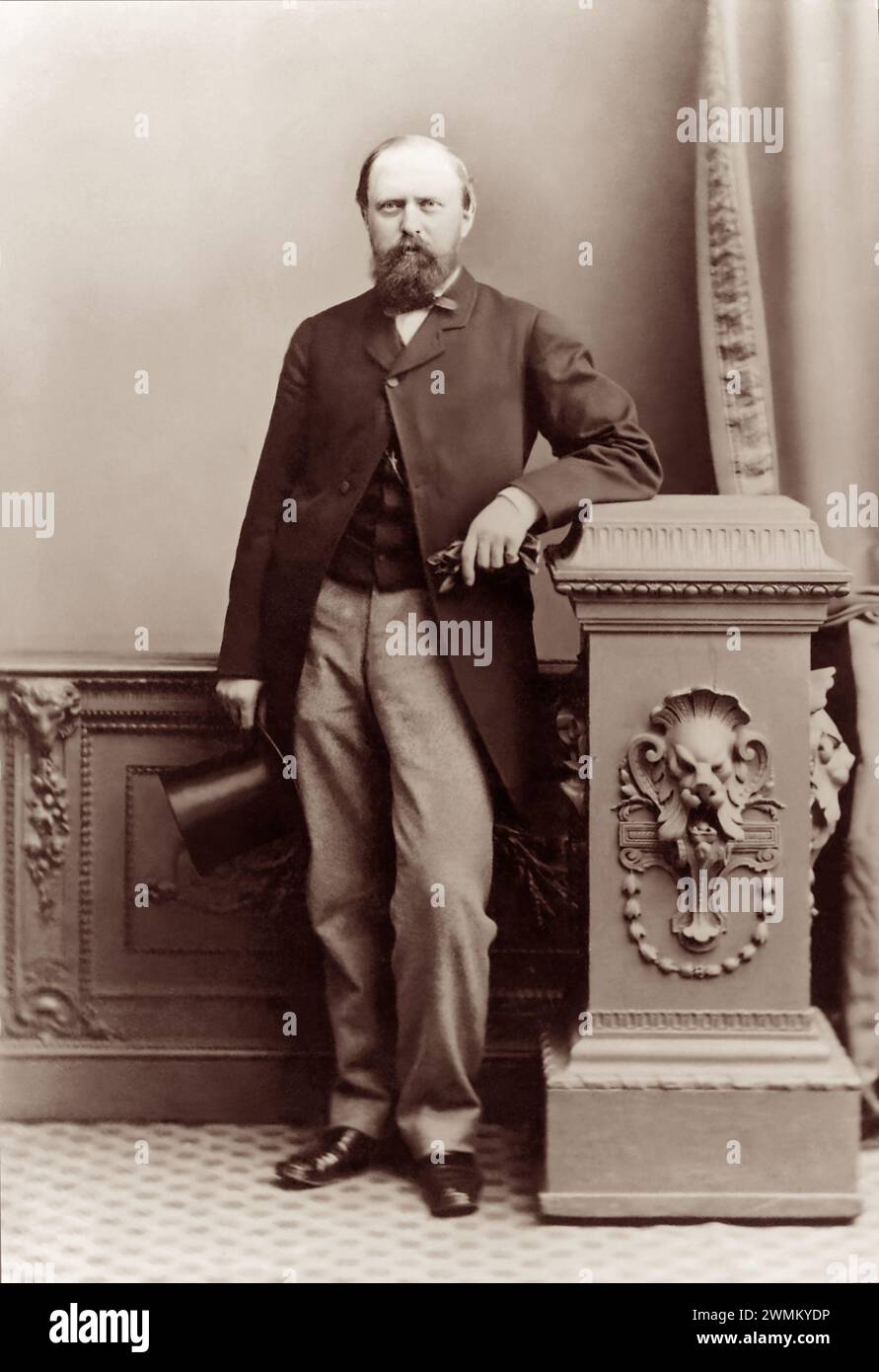 Othniel Charles Marsh (1831-1899), professeur américain de paléontologie au Yale College et président de la National Academy of Sciences. Marsh, qui a découvert 80 nouvelles espèces de dinosaures, a concouru avec Edward Drinker Cope, un paléontologue des années 1870 aux années 1890, dans une période d'expéditions frénésées en Amérique de l'Ouest connue sous le nom de « Bone Wars ». Banque D'Images