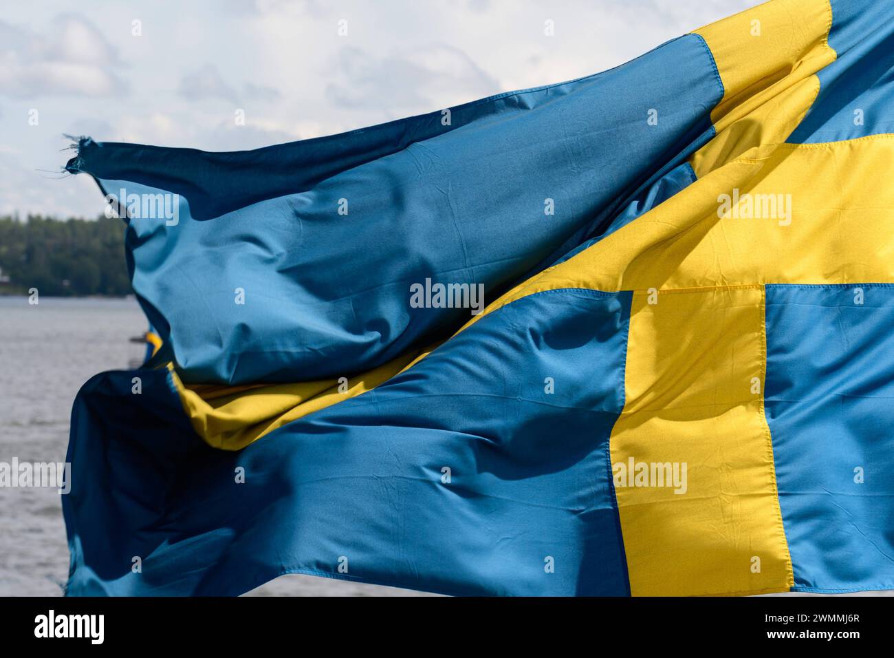 stockholm, suède, 02 août 2023, pavillon suédois sur un bateau *** stockholm, schweden, 02. août 2023, schwedische flagge auf einem boot Copyright : xWolfgangxSimlingerx Banque D'Images