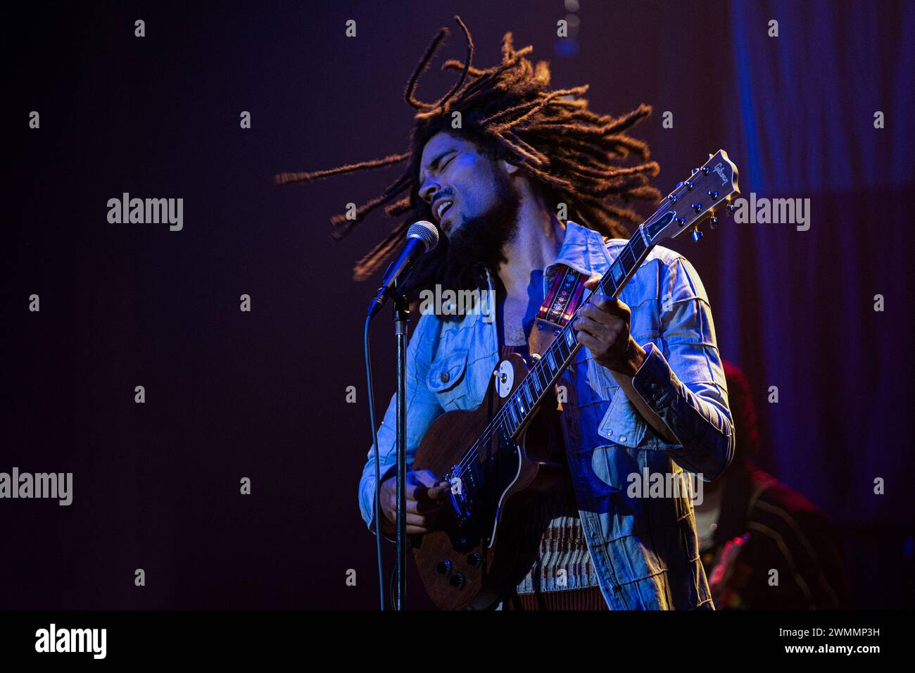 Bob Marley : on aime Kingsley Ben-Adir Banque D'Images