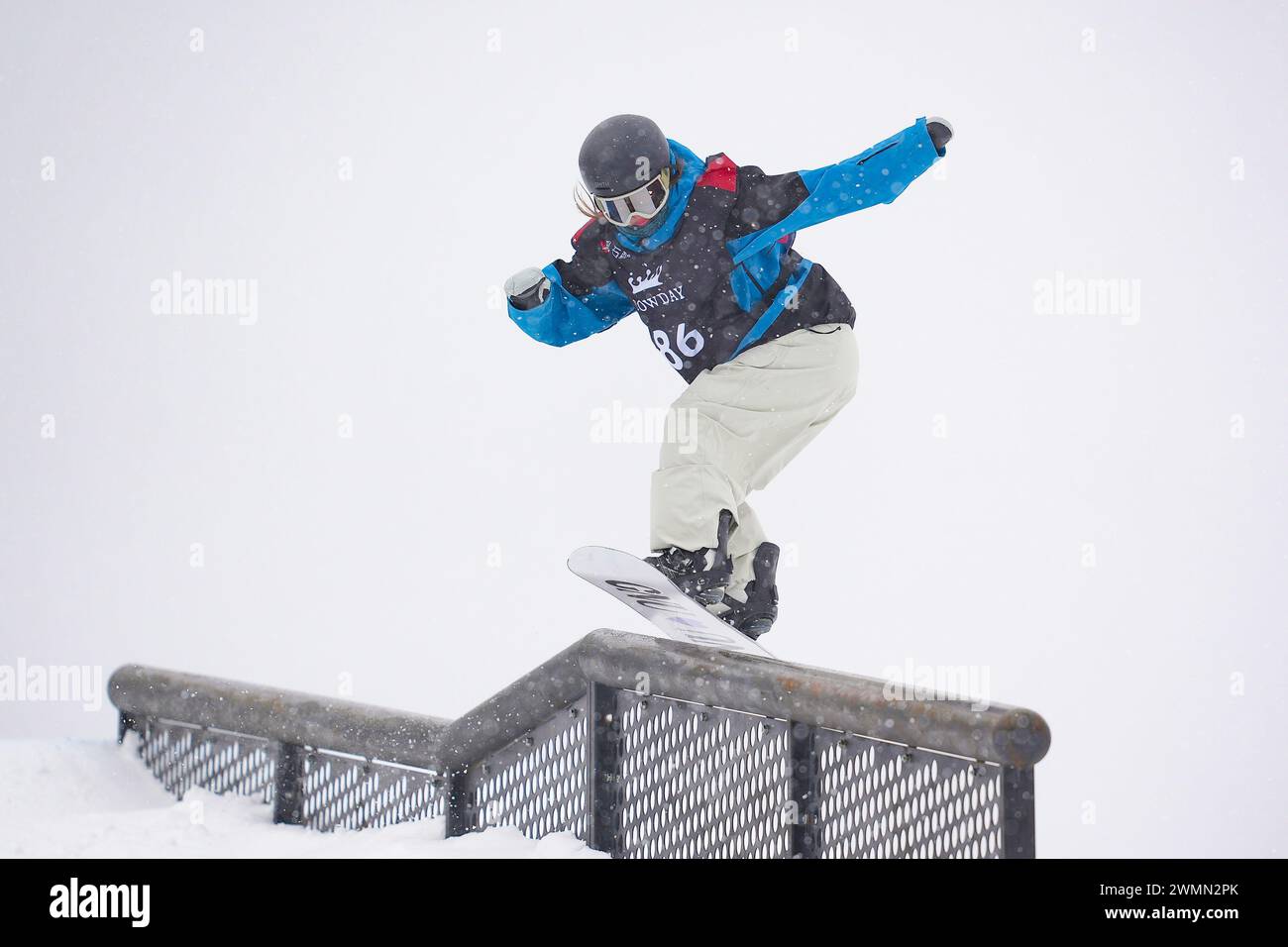 Nagano, Japon. 27 février 2024. Nanoha Shishido Snowboarding : COWDAY Slopestyle Heat 2024 Women's Slopestyle au Hakuba47 Winter Sports Park à Nagano, Japon . Crédit : AFLO SPORT/Alamy Live News Banque D'Images