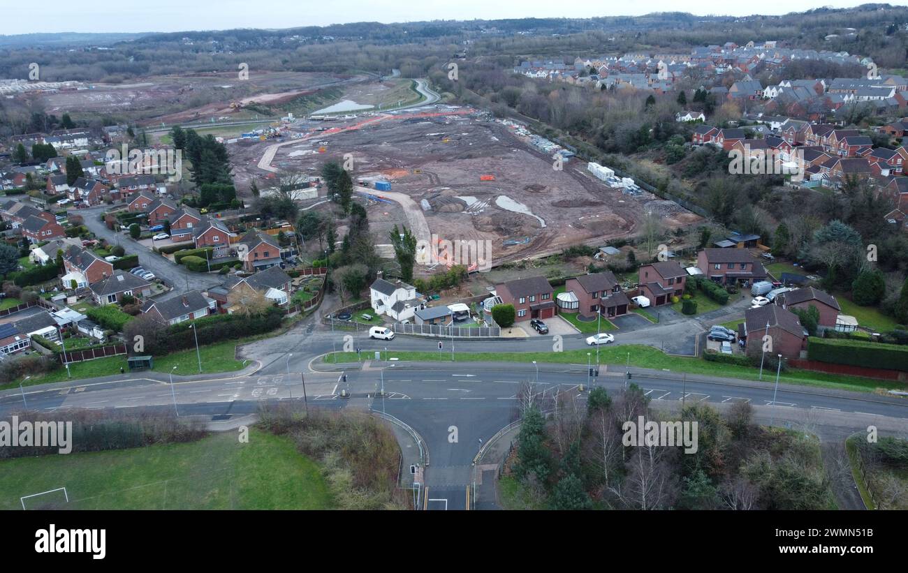 Telford dans le Shropshire pendant l'hiver 2024, y compris une aire de jeux et des lotissements Banque D'Images